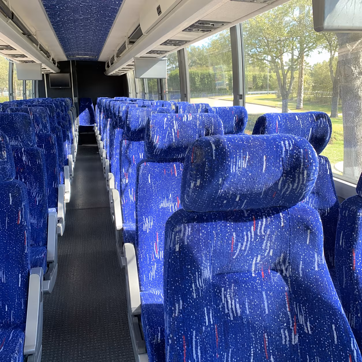 charter buses to the california science center and natural history museum in exposition park